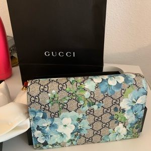 Gucci GG bloom chain wallet bag